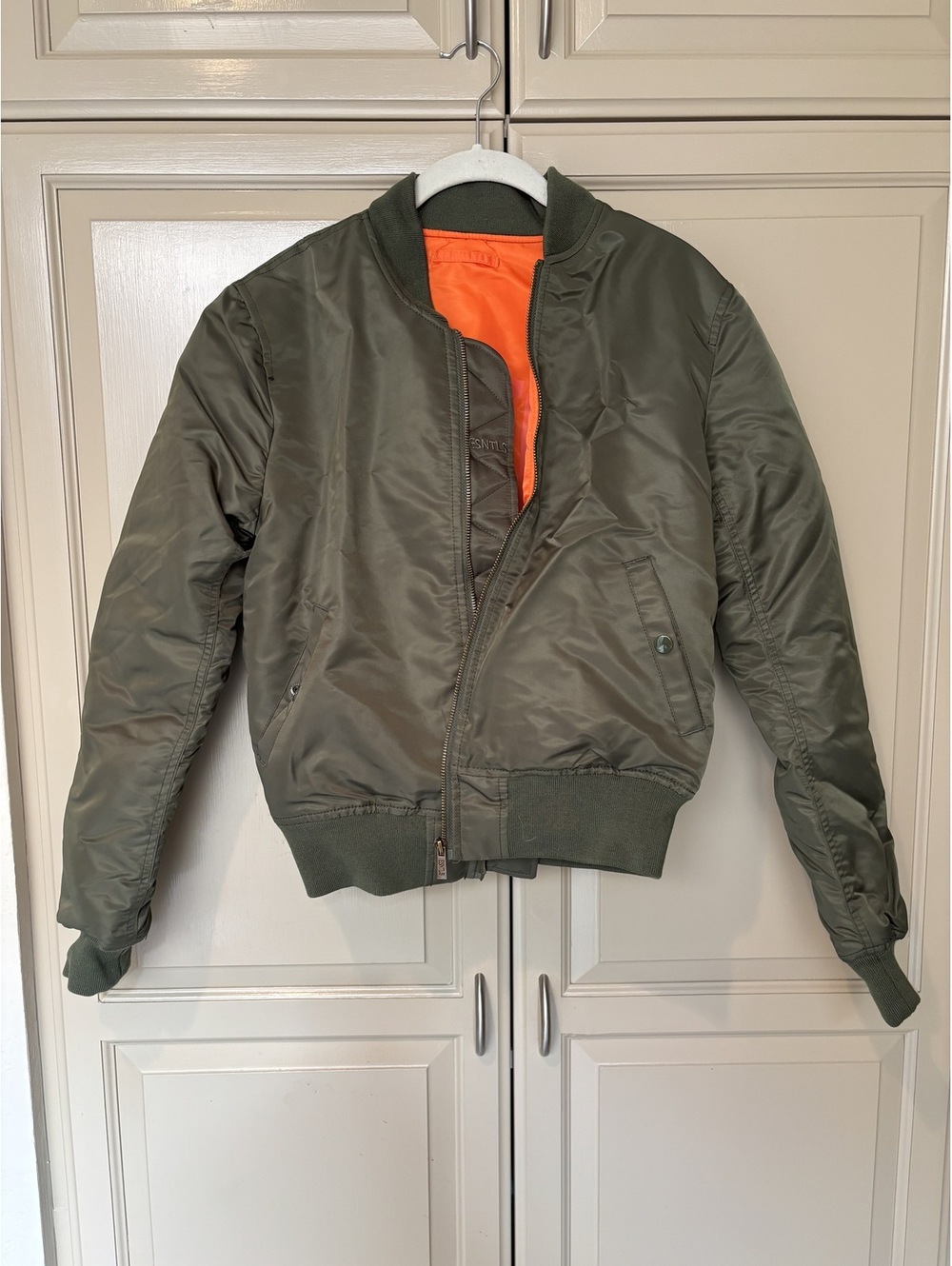 ESNTLs Army Green Bomber Jacket Women's Size M